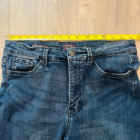 NYDJ Ami Skinny Jeans Women's Size 12P Blue Denim Lift Tuck Technology stretch - Picture 9 of 16